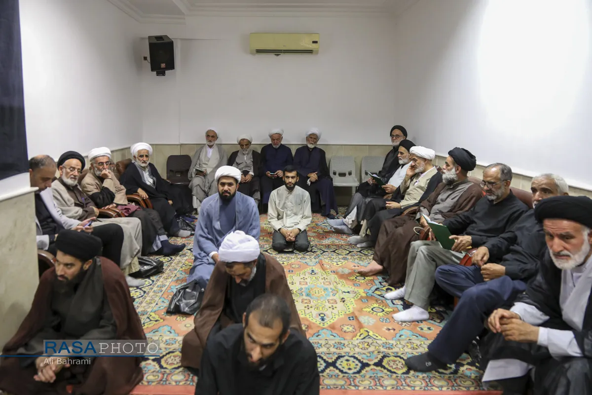مراسم بزرگداشت قائد شهید امت حضرت آیت&zwnj;الله&zwnj;العظمی خامنه ای در دفتر حضرت آیت الله جوادی آملی