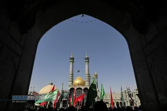 دسته عزای خادمان و زائران در سالروز رحلت حضرت معصومه (سلام&zwnj;الله&zwnj;علیها)