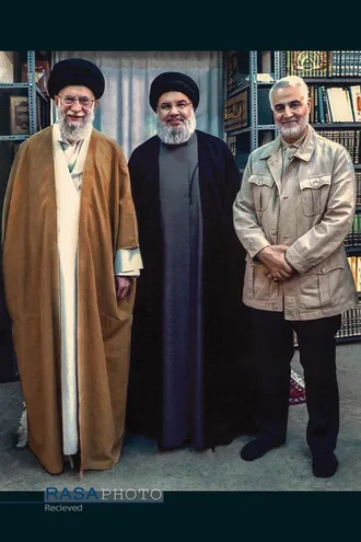 مجموعه&zwnj;ای از عکس&zwnj;های سردار شهید حاج قاسم سلیمانی در کنار رهبر معظم انقلاب