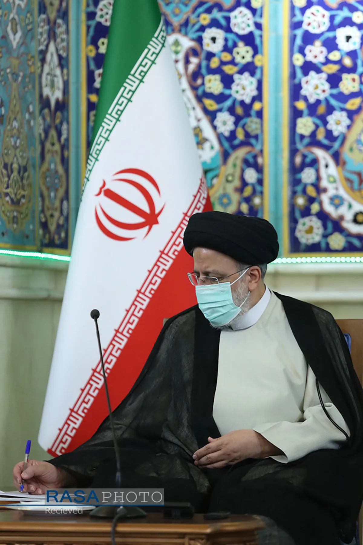 دیدار جمعی از علما و شخصیت&zwnj;های حوزوی با رئیس جمهور