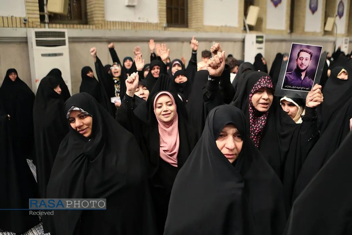 دیدار مداحان اهل&zwnj;بیت (علیهم&zwnj;السلام) با مقام معظم رهبری