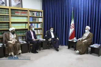 دیدار وزیر ارتباطات و فناوری اطلاعات با مراجع تقلید و علما قم&lrm;&lrm;