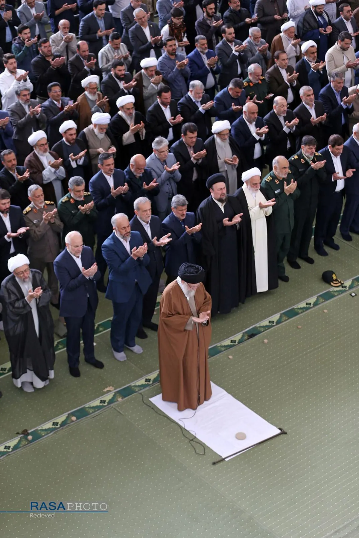 اقامه نماز عید سعید فطر به امامت رهبر معظم انقلاب