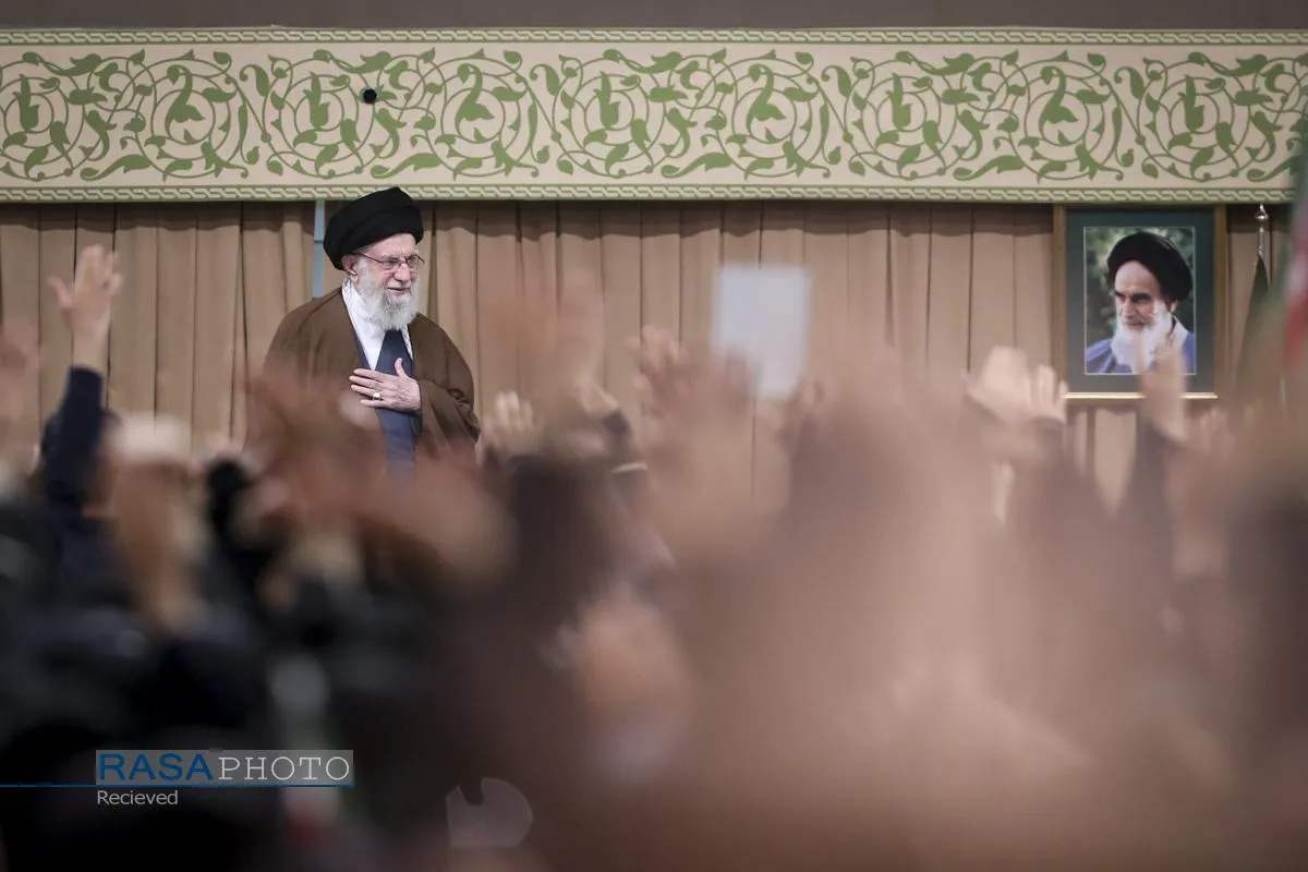 دیدار دانش&zwnj;آموزان و دانشجویان با رهبر معظم انقلاب