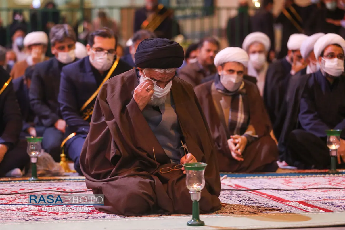 آیین شمع گردانی شام  وفات حضرت معصومه (س)
