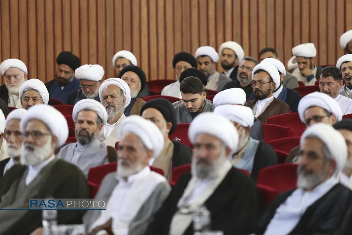 اولین اجلاسیه سراسری ایمان و&zwnj;امید امام خمینی (ره) در اندیشه امام خامنه&zwnj;ای