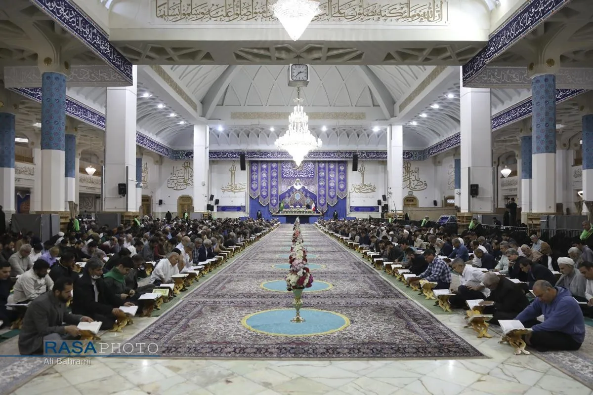 آئین جزء&zwnj;خوانی قرآن کریم در حرم کریمه اهل&zwnj;بیت (ع)