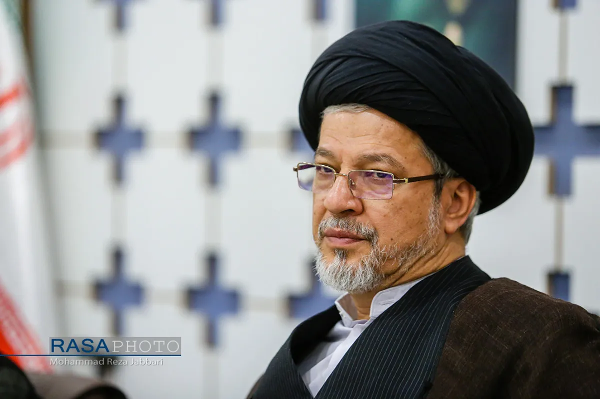 سفر دبیر شورای عالی انقلاب فرهنگی به قم