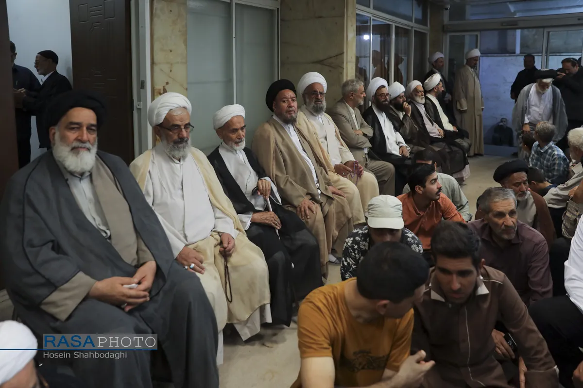 جشن میلاد پیامبر (ص) و عمامه گذاری طلاب در بیوت مراجع تقلید
