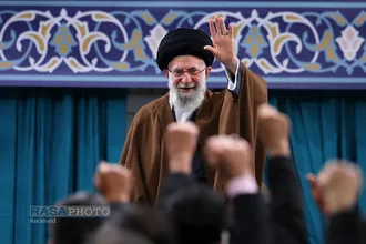 دیدار جمعی از مداحان اهل&zwnj;بیت (علیهم&zwnj;السلام) با مقام معظم رهبری