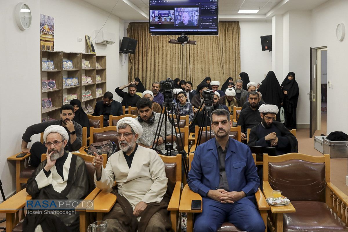 نشست «بعثت خون»؛ بازخوانی ابعاد تمدنی و اجتماعی شهادت رهبر شهید انقلاب