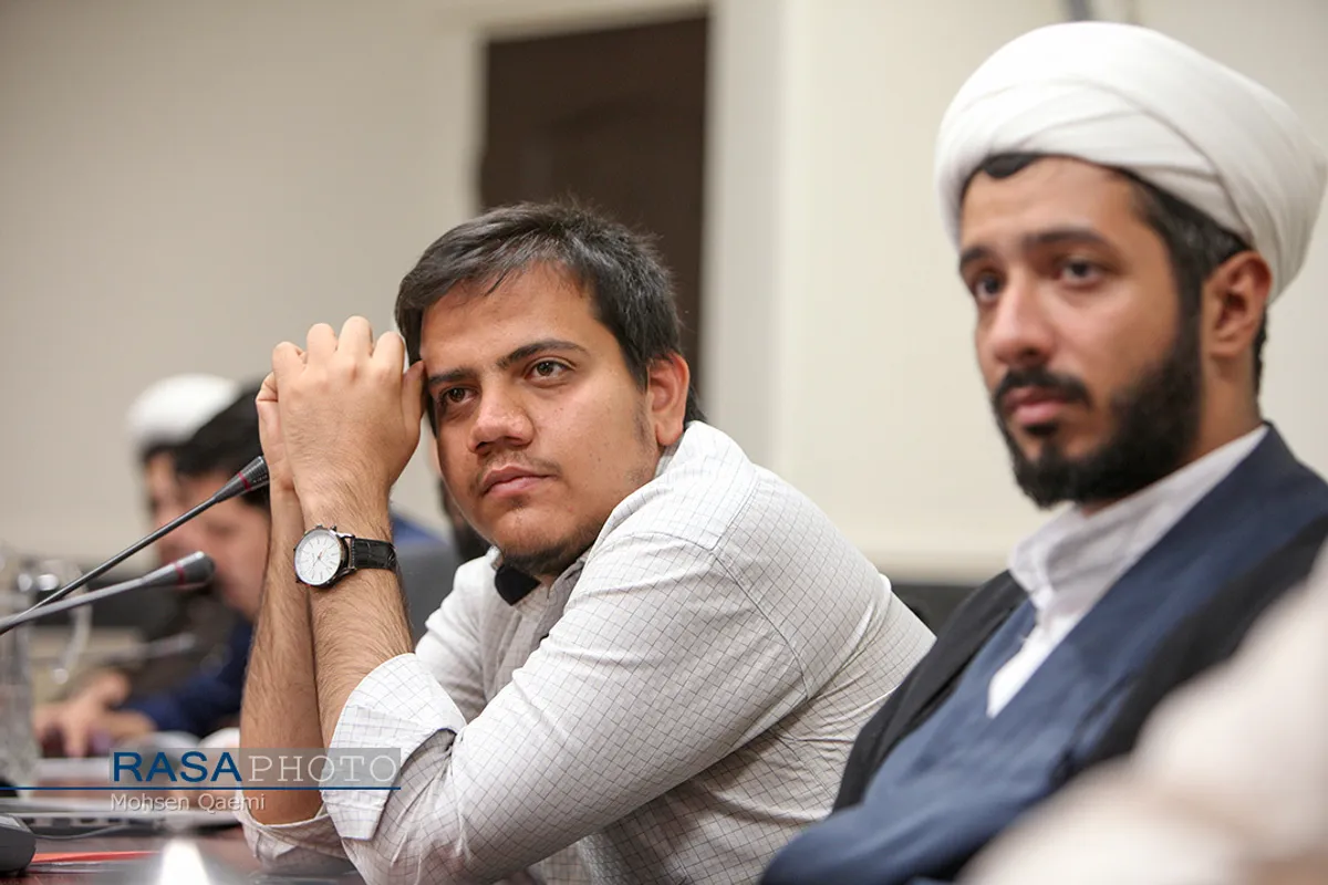 سیزدهمین گعده یادداشت خوانی نویسندگان حوزوی