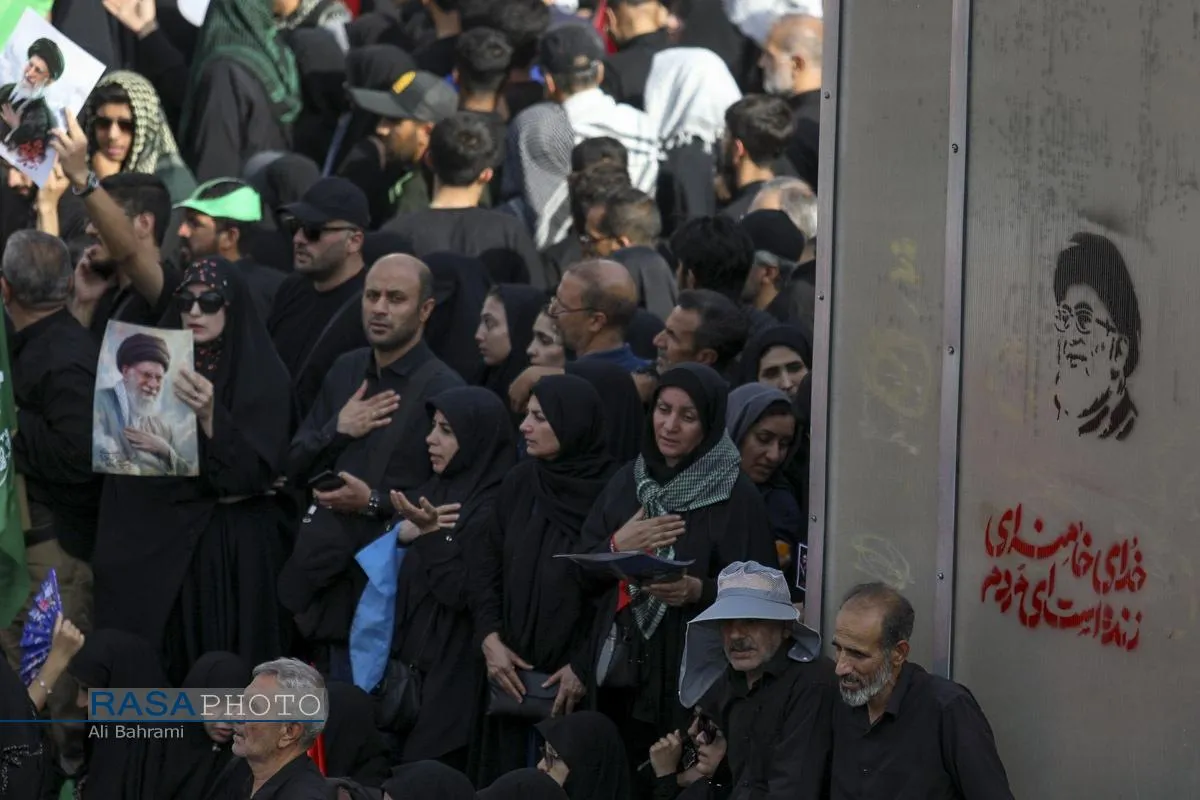 تشییع تاریخی رهبر شهید انقلاب در تهران