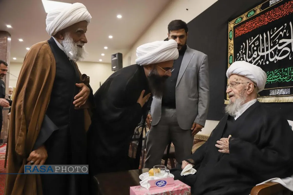 عزاداری روز اربعین حسینی (ع) در بیوت حضرات آیات نوری همدانی و مکارم شیرازی