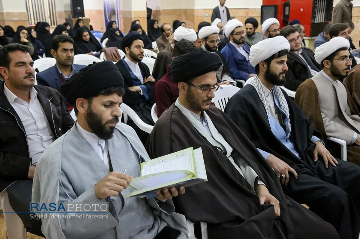 اساتید حوزه&zwnj;های علمیه و مراکز آموزش عالی با نماینده ولی فقیه در استان چهارمحال و بختیاری