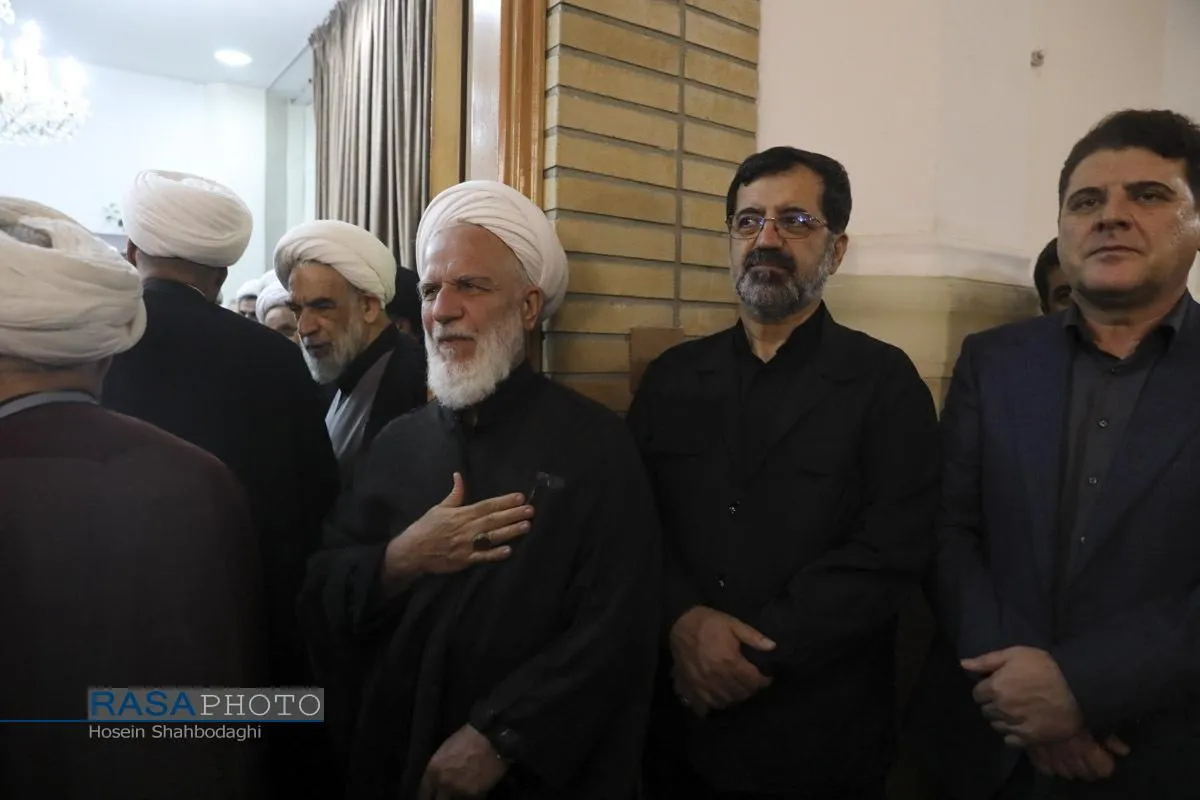 بزرگداشت امام شهید از سوی رهبر معظم انقلاب در حرم کریمه اهل&zwnj;بیت (س)