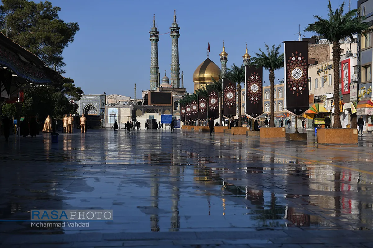 عزاداری و نماز جماعت ظهر عاشورای حسینی در حرم حضرت معصومه (س)