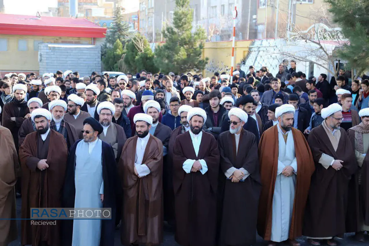 تجمع انقلابی طلاب، اساتید و روحانیون حوزه&zwnj;های علمیه تبریز در سالروز یوم الله ۹ دی