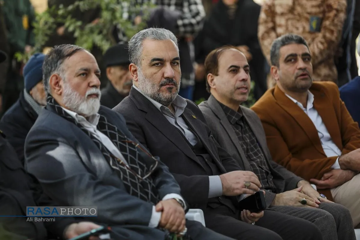 مراسم میهمانی لاله&zwnj;ها در گلزار شهدای علی بن جعفر (ع) قم
