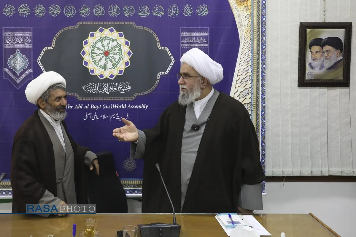 دیدار اعضای ستاد کنگره آیت الله یزدی (ره) بادبیرکل مجمع جهانی اهلبیت (ع)