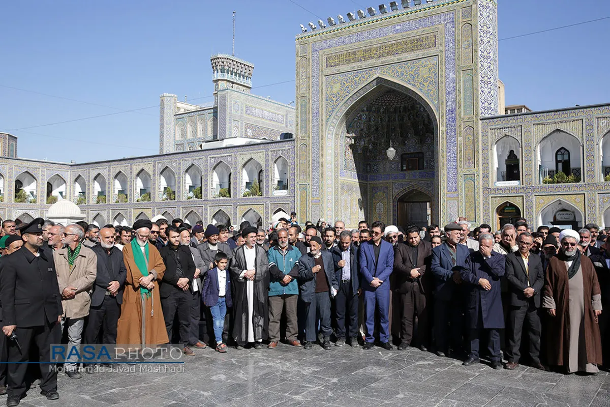 تشییع پیکر حجت الاسلام و المسلمین عزیزی در حرم مطهر رضوی