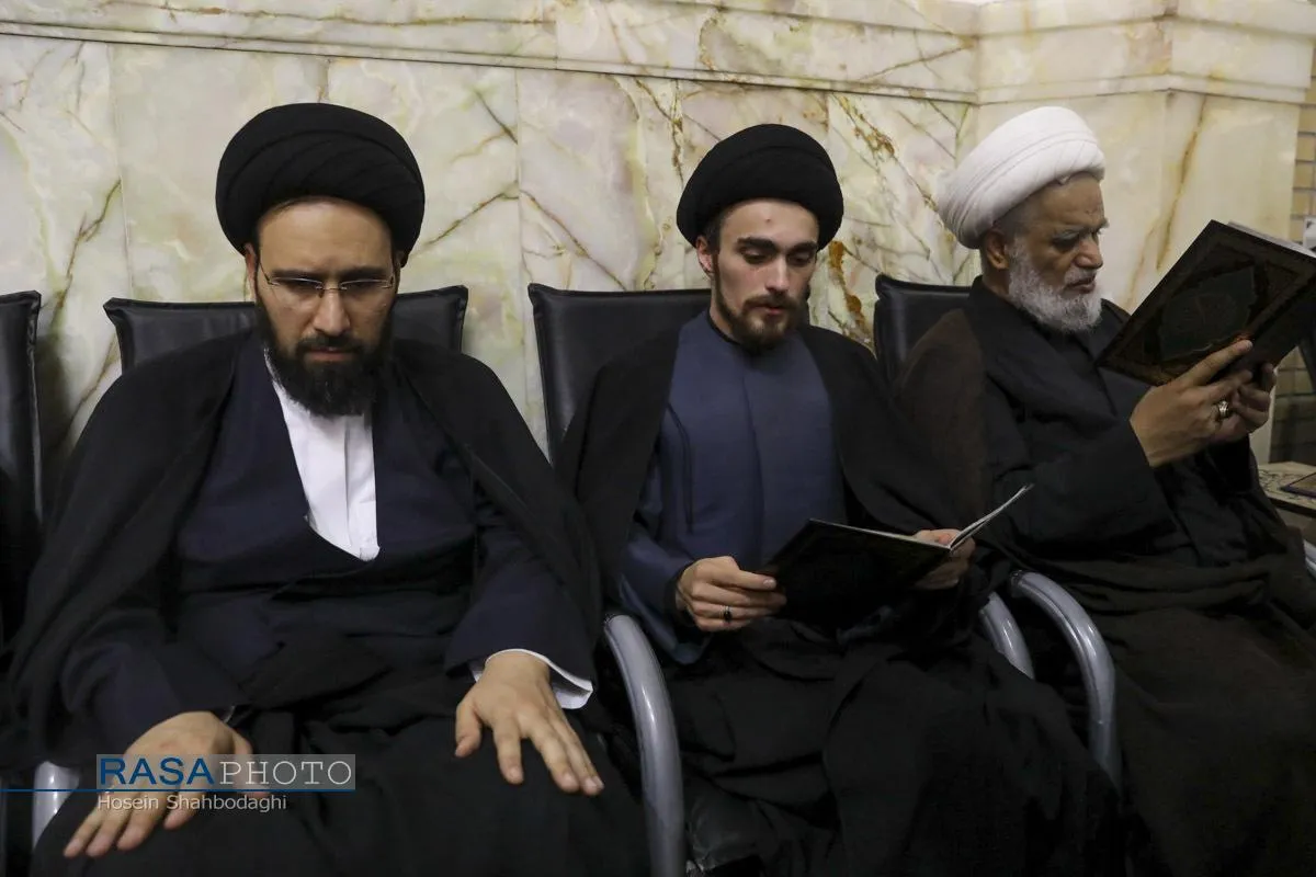 بزرگداشت امام شهید از سوی رهبر معظم انقلاب در حرم کریمه اهل&zwnj;بیت (س)