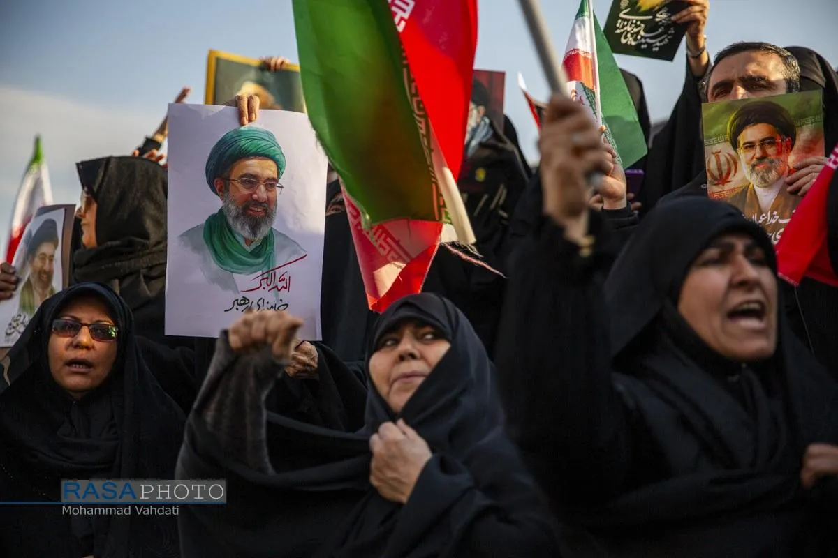 بیعت تاریخی مردم ولایتمدار تهران با سومین رهبر معظم انقلاب اسلامی