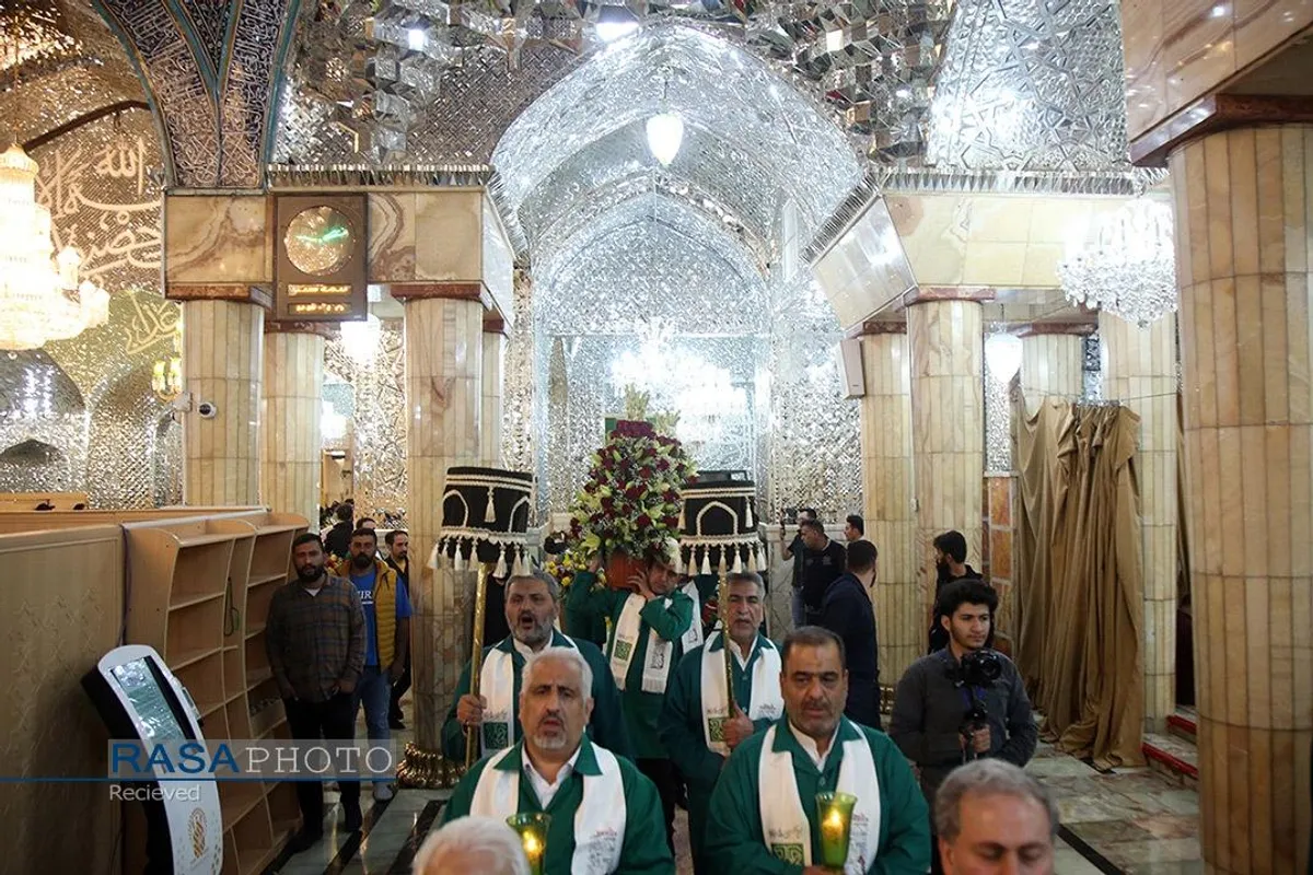 آیین گل آرایی ضریح مطهر کریمه اهل&zwnj;بیت(س) به مناسبت دهه کرامت