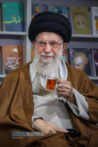 بازدید رهبر معظم انقلاب از سی و پنجمین نمایشگاه بین&zwnj;المللی کتاب تهران