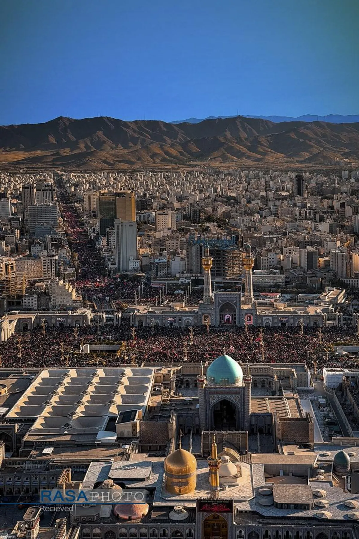تصاویر هوایی تشییع قائد شهید امت در مشهد مقدس