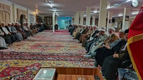 روحانیت در شرایط کنونی کشور پرچمدار وحدت و تبیین‌گری باشد