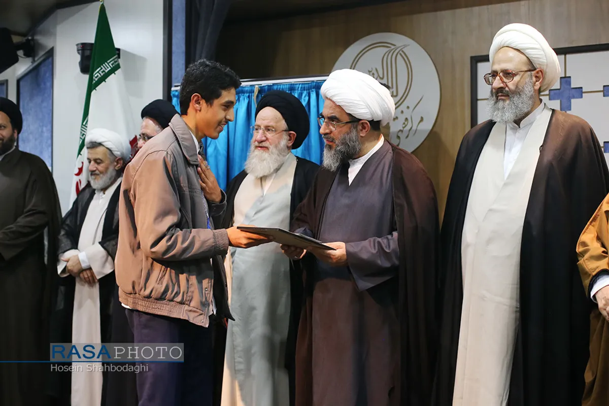 مراسم رونمایی از 75 عنوان کتاب مرکز فقهی با حضور آیت الله فاضل
