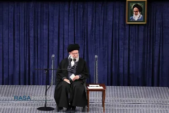 دیدار جمعی از فرماندهان نیروی هوایی و پدافند هوایی ارتش با فرمانده کل قوا