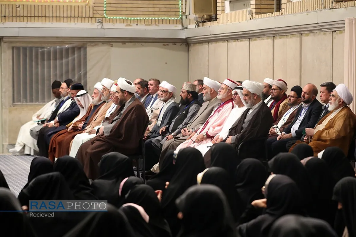 دیدار مسئولان نظام، سفرای کشور&zwnj;های اسلامی با رهبر انقلاب