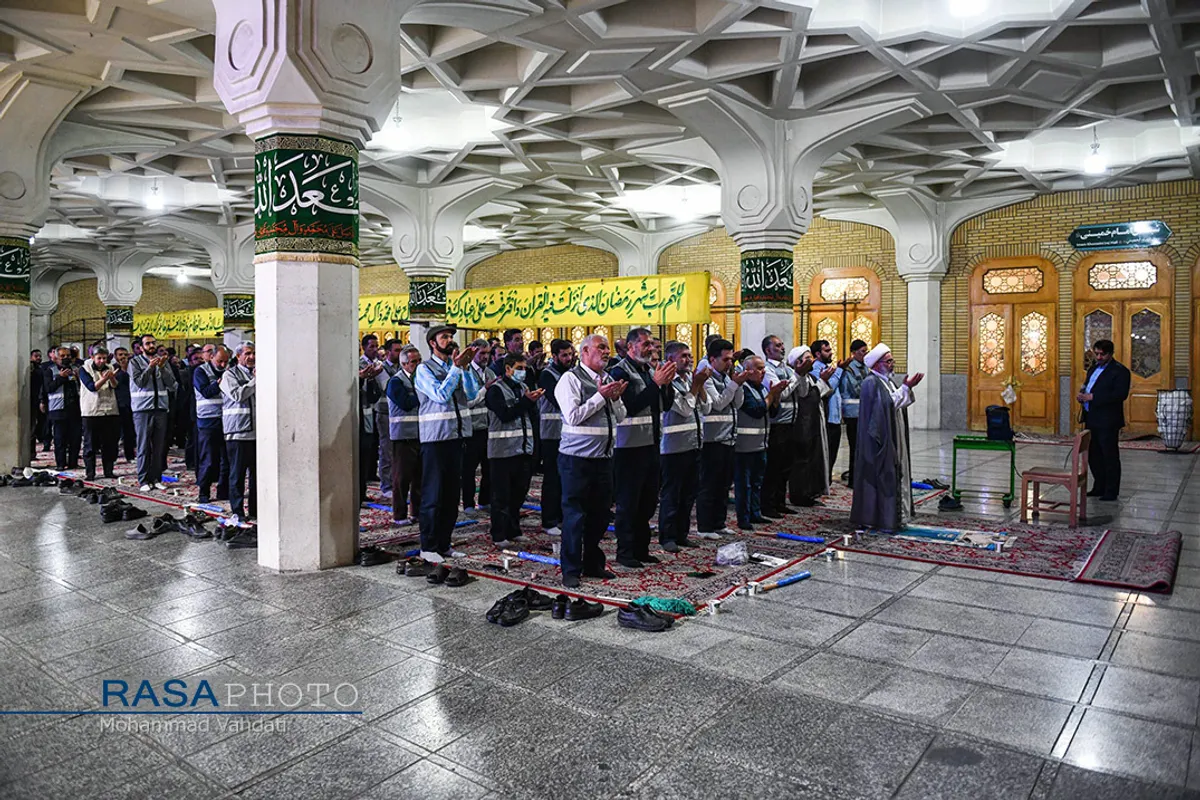 سفره افطار حرم کریمه اهلبیت (سلام&zwnj;الله&zwnj;علیها) در قم