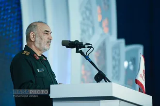 تصاویری از فرمانده شهید سپاه پاسداران انقلاب اسلامی سردار حسین سلامی