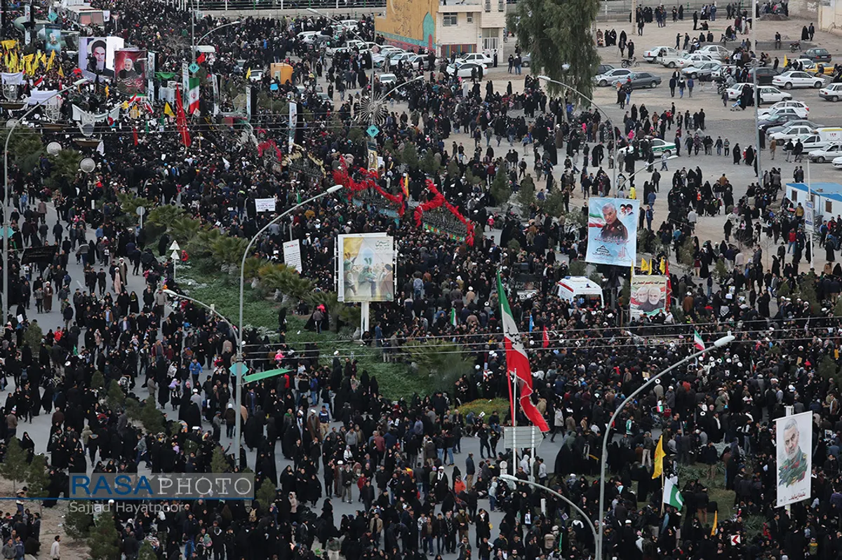 تشییع سپهبد شهید حاج قاسم سلیمانی، ابومهدی المهندس ویاران شهیدشان در قم