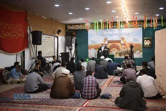 مناجات خوانی شب&zwnj;های ماه مبارک رمضان در هیئت محبین اهلبیت