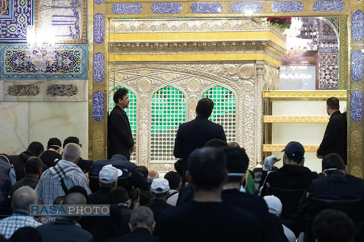 تشرف جمعی از مجروحان لبنانی به حرم مطهر رضوی