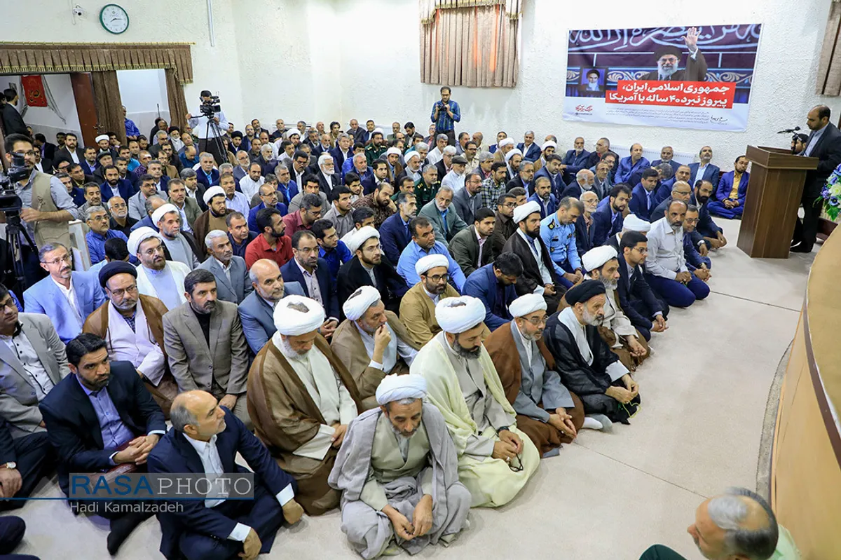 نشست تبیین گام دوم انقلاب در دفتر نماینده ولی فقیه با سخنرانی حجت الاسلام محسنی اژه ای