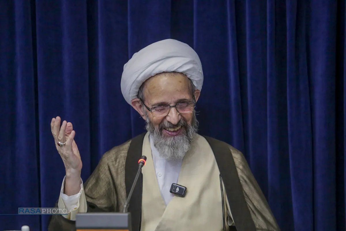 دیدار اعضای دبیرخانه جایزه جهانی صدر با آیت&zwnj;الله رجبی

