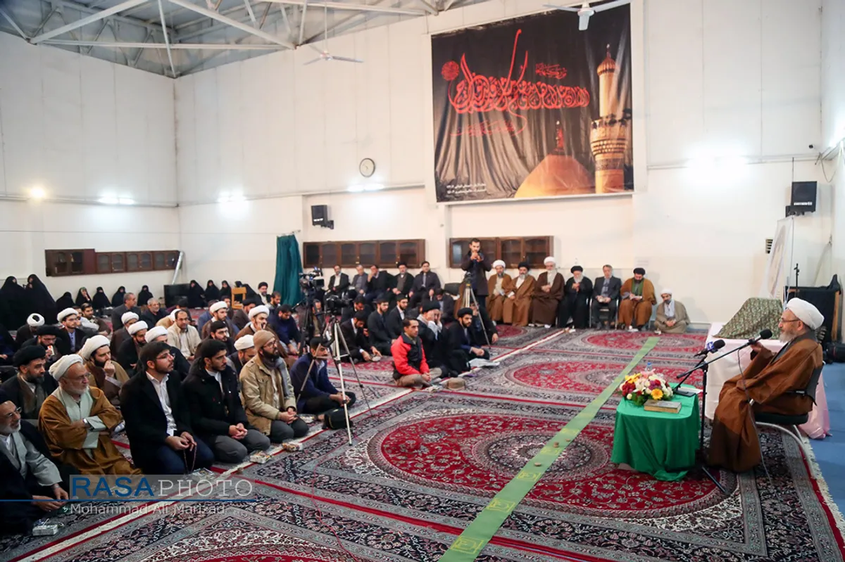 رونمایی از کتاب میزان الفقاهه مرحوم آیت الله درچه ای با حضور و سخنرانی حضرت آیت الله سبحانی