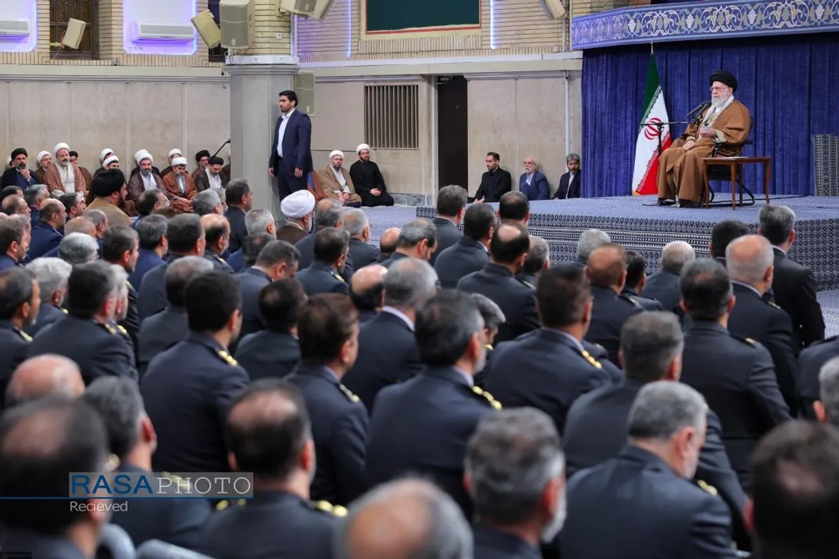 دیدار جمعی از فرماندهان نیروی هوایی و پدافند هوایی ارتش با فرمانده کل قوا