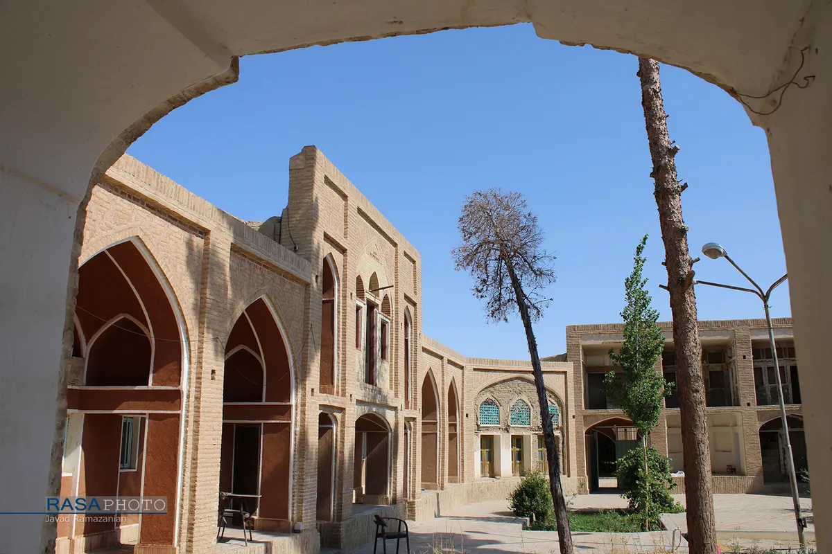 حوزه علمیه موسویه دامغان "مدرسه آقا"