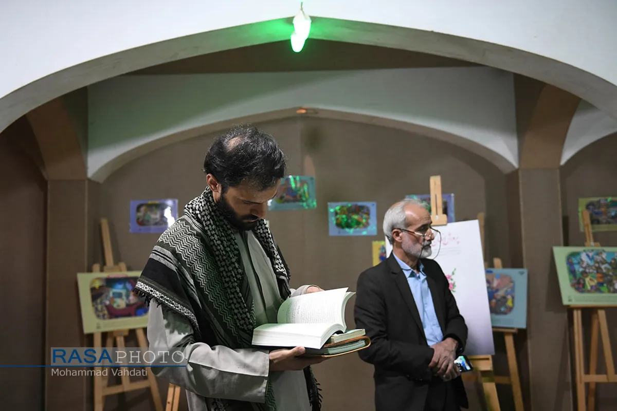نمایشگاه تخصصی "فصلی برای جهاد تبیین"