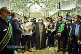 تجلیل نماینده ولی فقیه در استان فارس از قهرمان کشتی المپیک