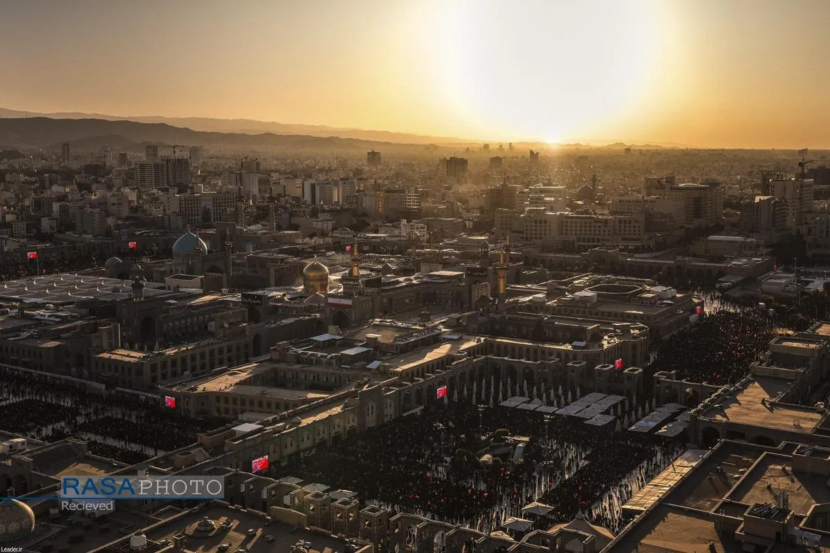 تصاویر هوایی تشییع قائد شهید امت در مشهد مقدس