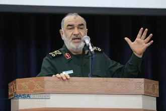 تصاویری از فرمانده شهید سپاه پاسداران انقلاب اسلامی سردار حسین سلامی