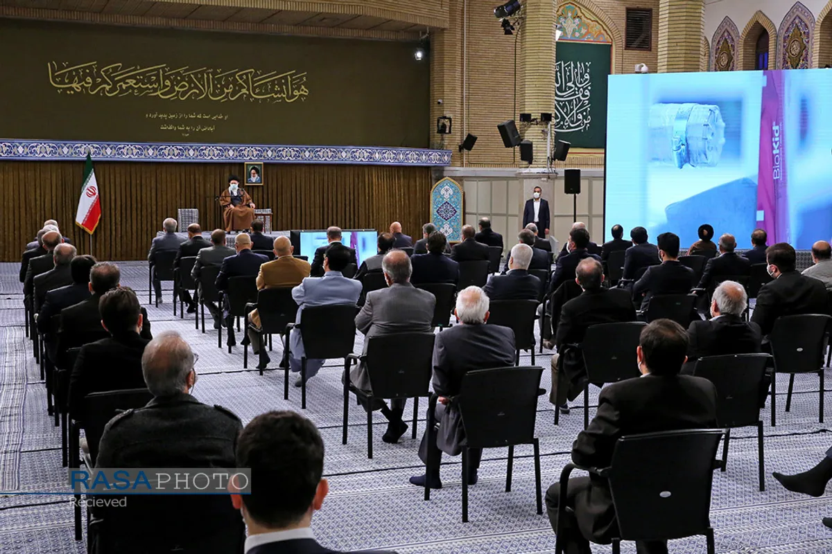 دیدار تولیدکنندگان و فعالان اقتصادی با مقام معظم رهبری