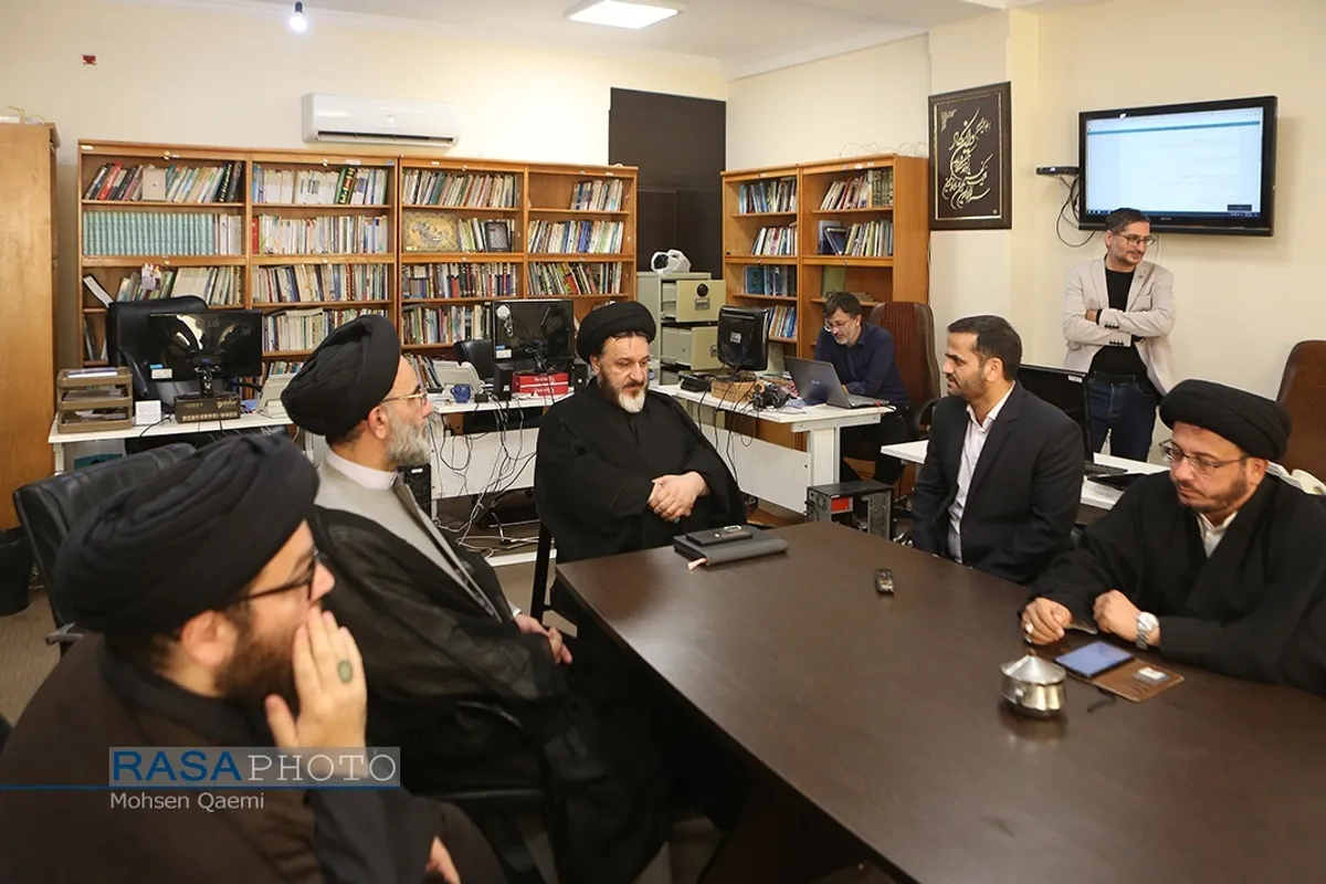 بازدید هیئت رئیسه مجمع نمایندگان طلاب در آستانه روز خبرنگار از خبرگزاری رسا
